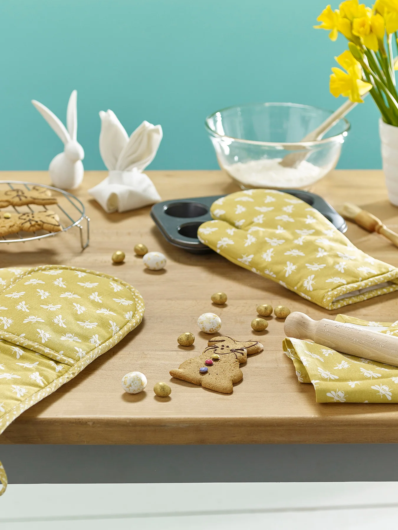 S2 Bee Tea Towels Ochre - Image 3