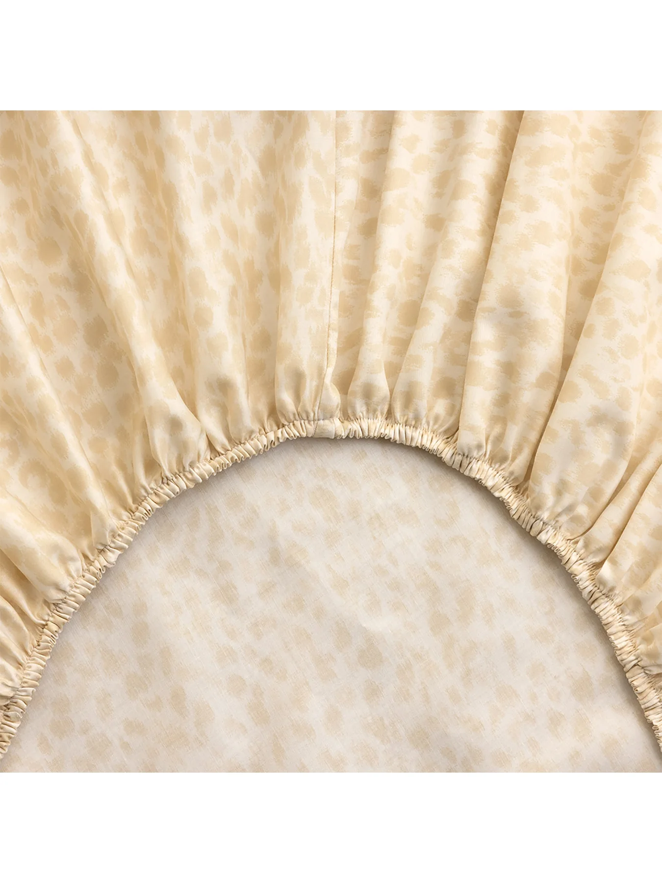 Contes Fitted Sheet - Image 3